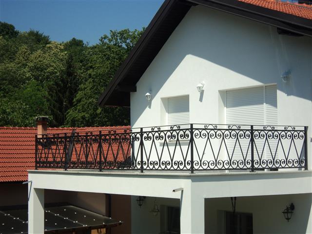 Kovana balkonska ograda